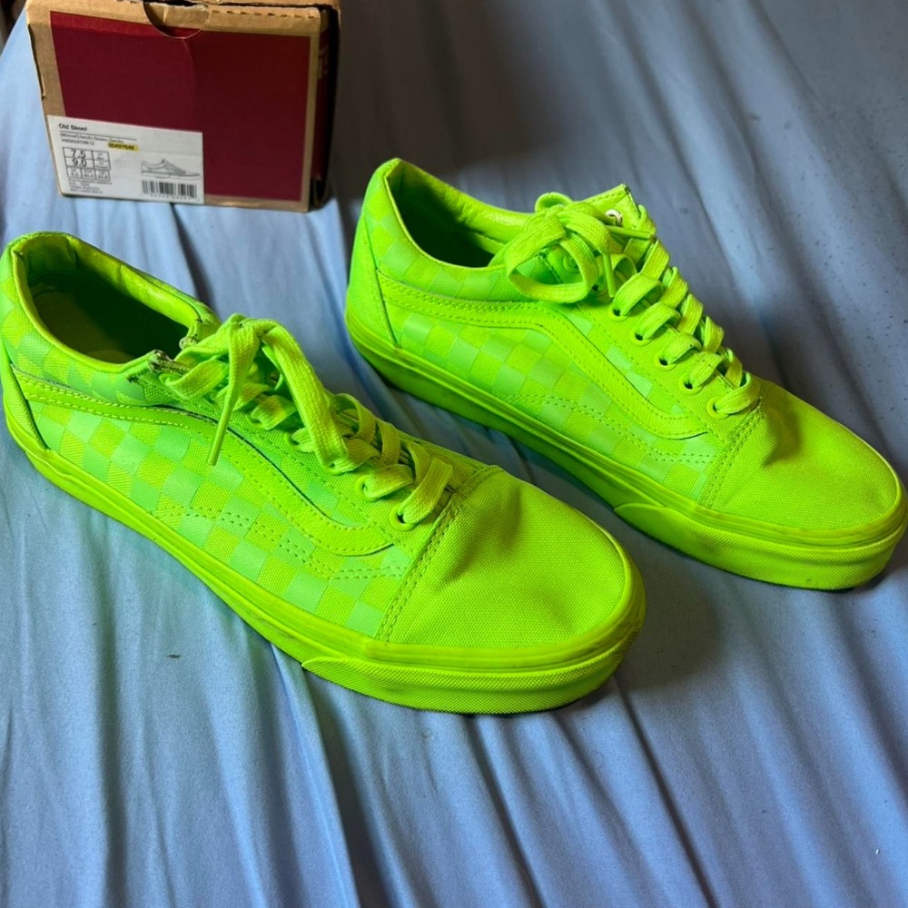 vans neon green old skool sneakers